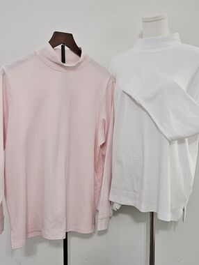 Pair of Size 1X Hasting & Smith Pink & White Mock Neck Long-Sleeved Womens Blous
